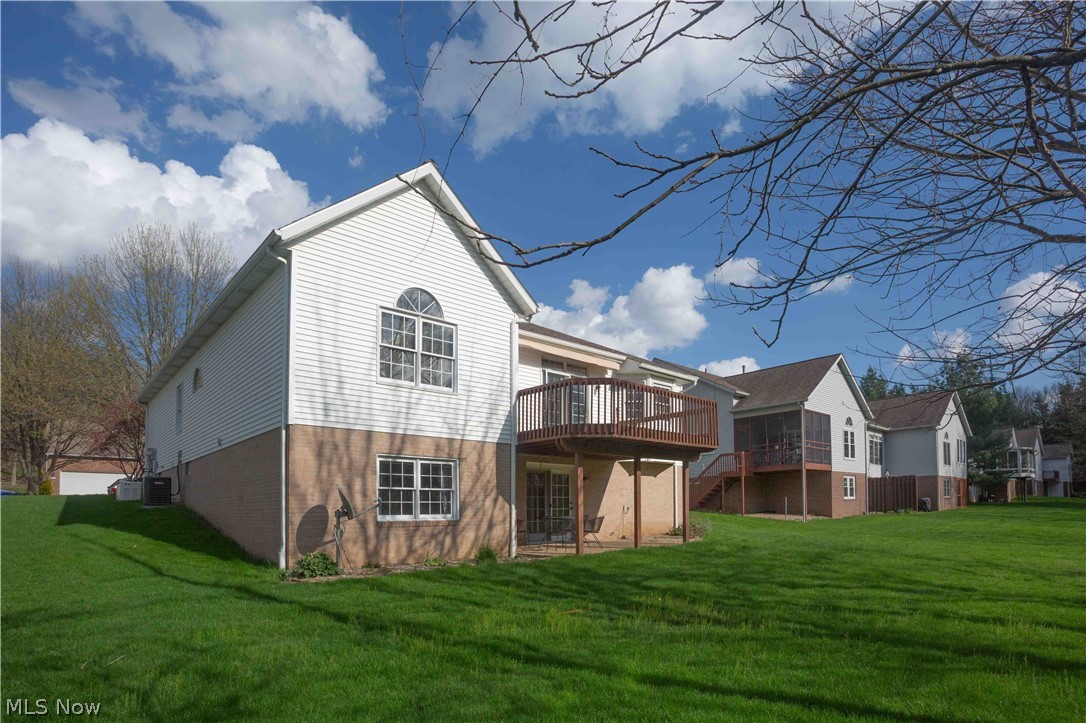 647 N Ridgecliff Street Tallmadge OH 44278