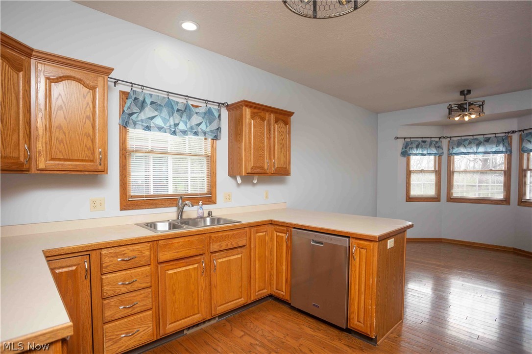 647 N Ridgecliff Street Tallmadge OH 44278