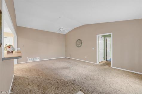 504 Heather Woods Drive Elyria OH 44035