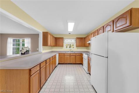 504 Heather Woods Drive Elyria OH 44035