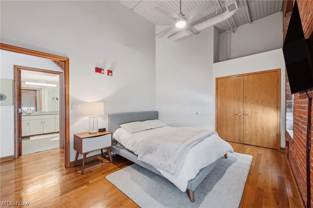 635 W Lakeside Avenue Cleveland OH 44113