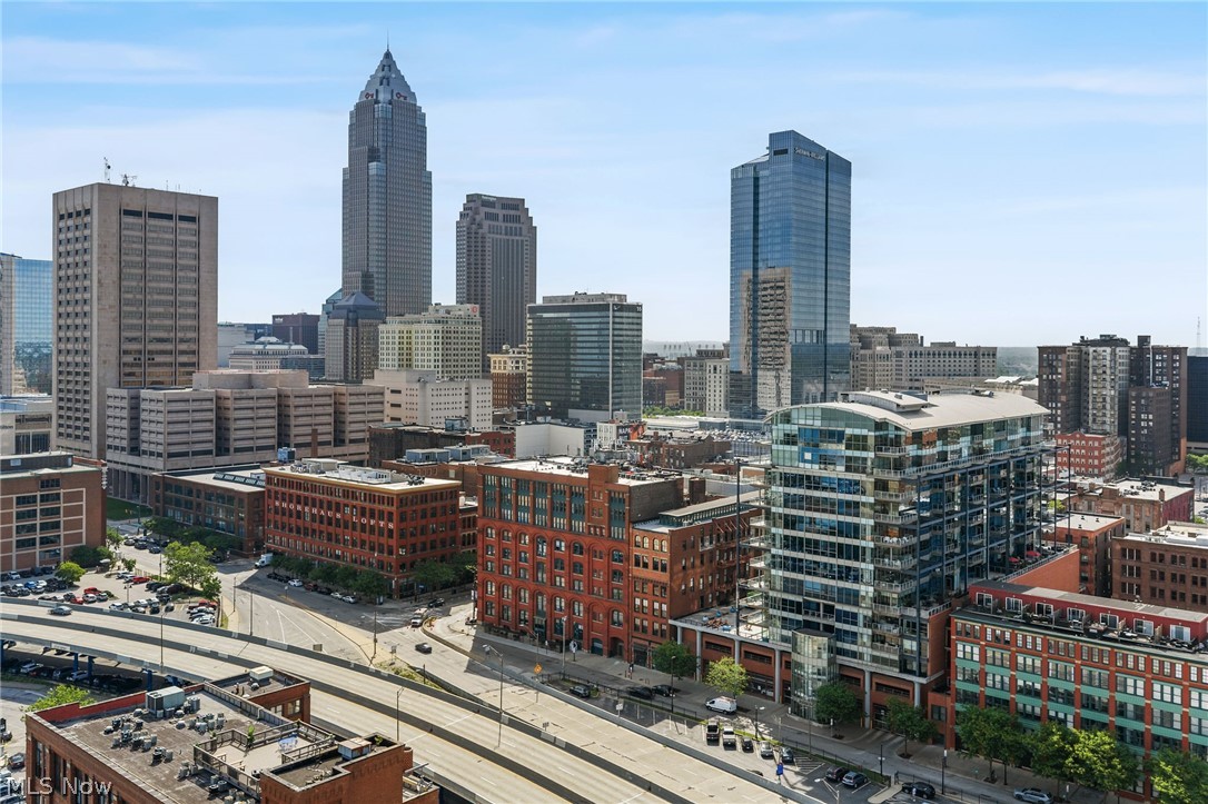 635 W Lakeside Avenue Cleveland OH 44113
