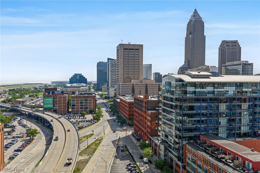 635 W Lakeside Avenue Cleveland OH 44113