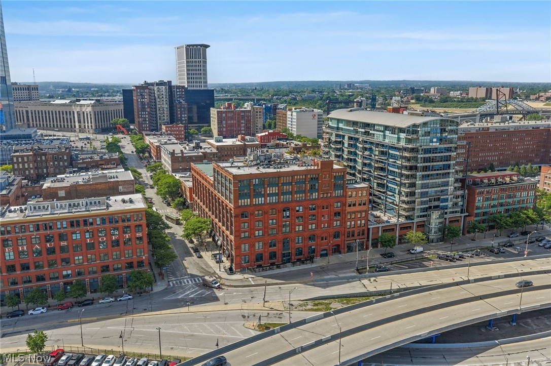 635 W Lakeside Avenue Cleveland OH 44113