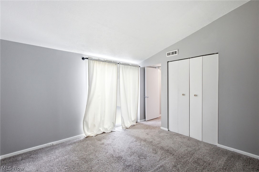 13 Sutton Place Shaker Heights OH 44120