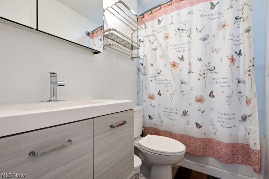 13 Sutton Place Shaker Heights OH 44120