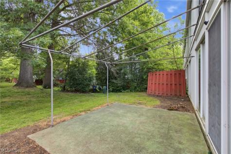 13 Sutton Place Shaker Heights OH 44120