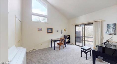 1939 Pine Drive Kent OH 44240