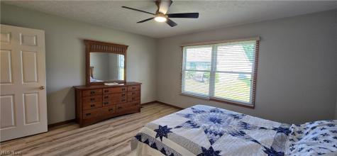 118 Gleneagle Drive Elyria OH 44035