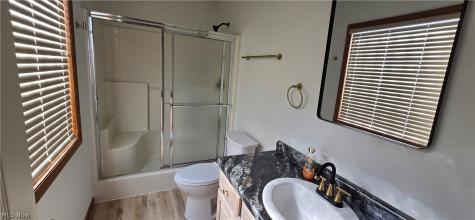 118 Gleneagle Drive Elyria OH 44035