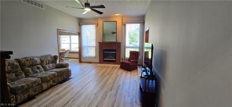 118 Gleneagle Drive Elyria OH 44035