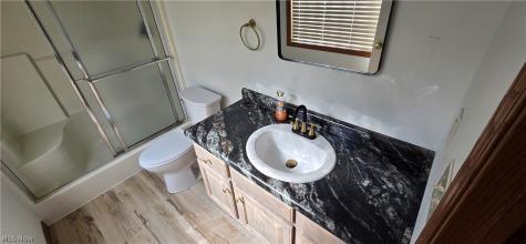 118 Gleneagle Drive Elyria OH 44035