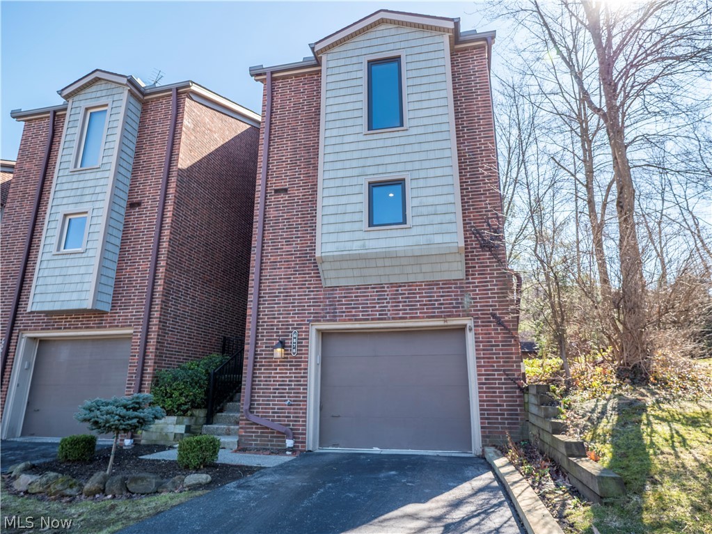 6878 W Fitzwater Road Brecksville OH 44141