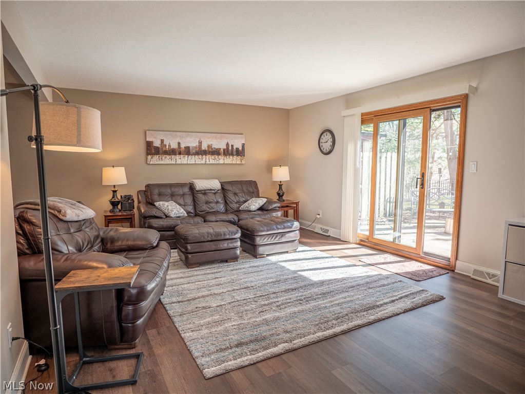 6878 W Fitzwater Road Brecksville OH 44141
