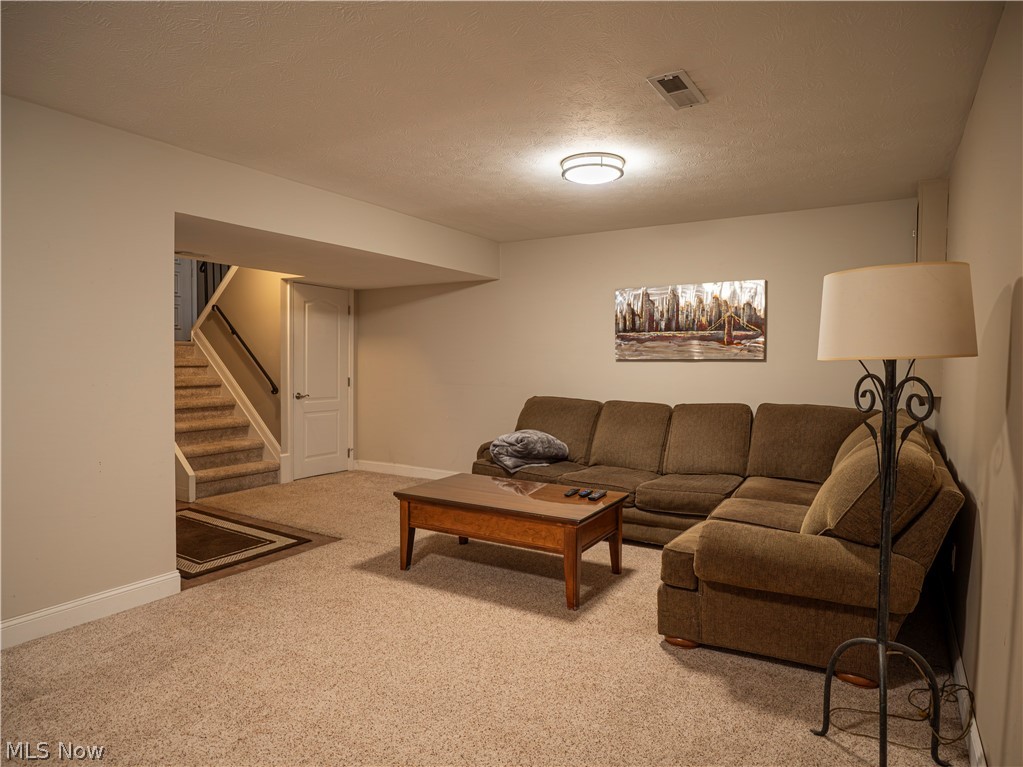 6878 W Fitzwater Road Brecksville OH 44141