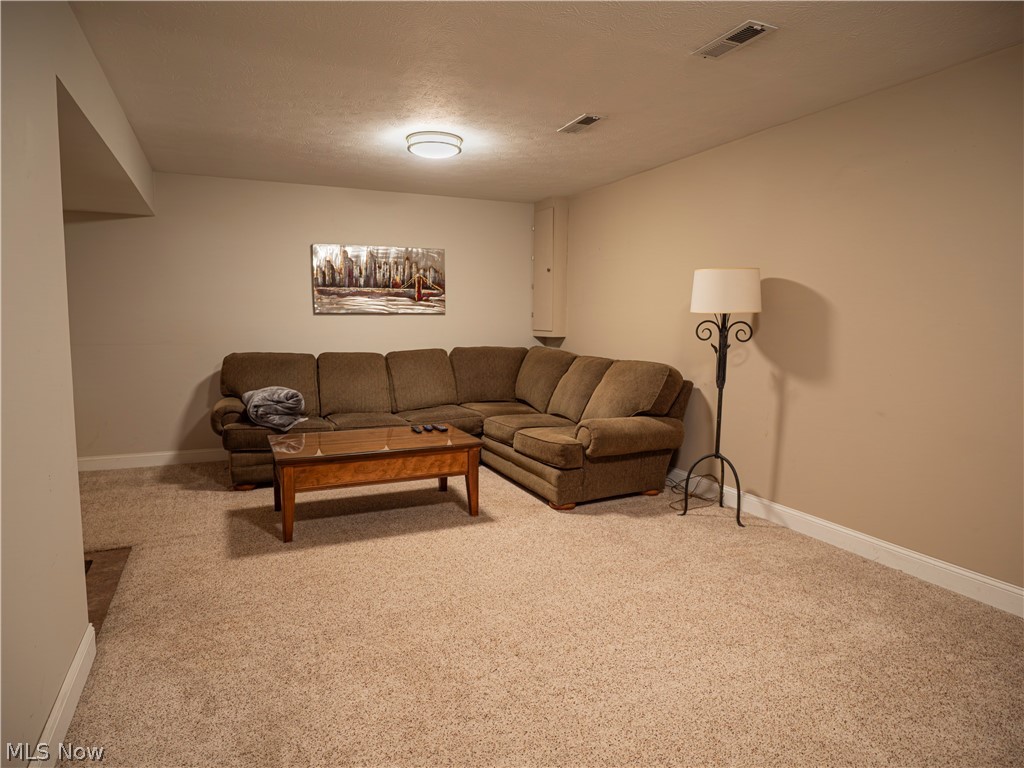 6878 W Fitzwater Road Brecksville OH 44141