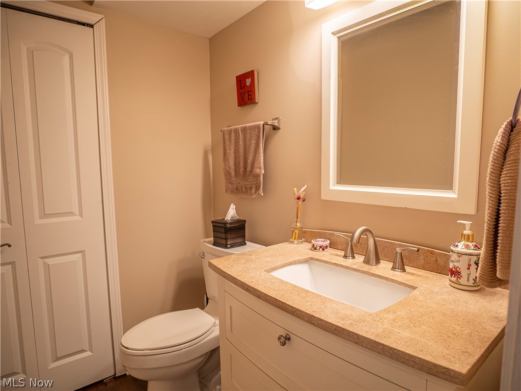 6878 W Fitzwater Road Brecksville OH 44141
