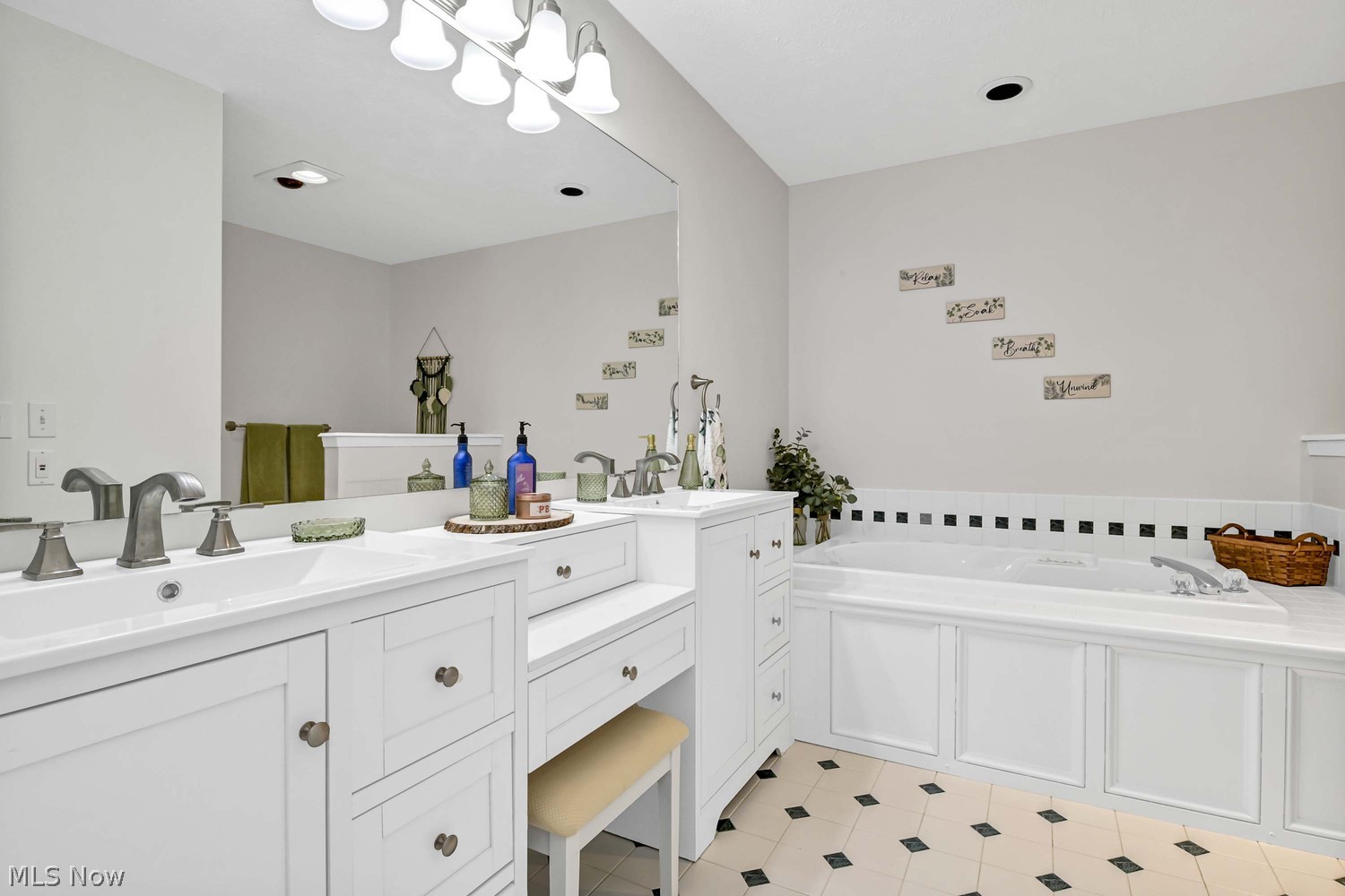 401 Bounty Way Avon Lake OH 44012