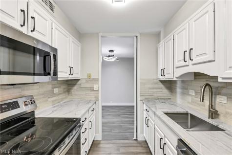 12700 Lake Avenue Lakewood OH 44107