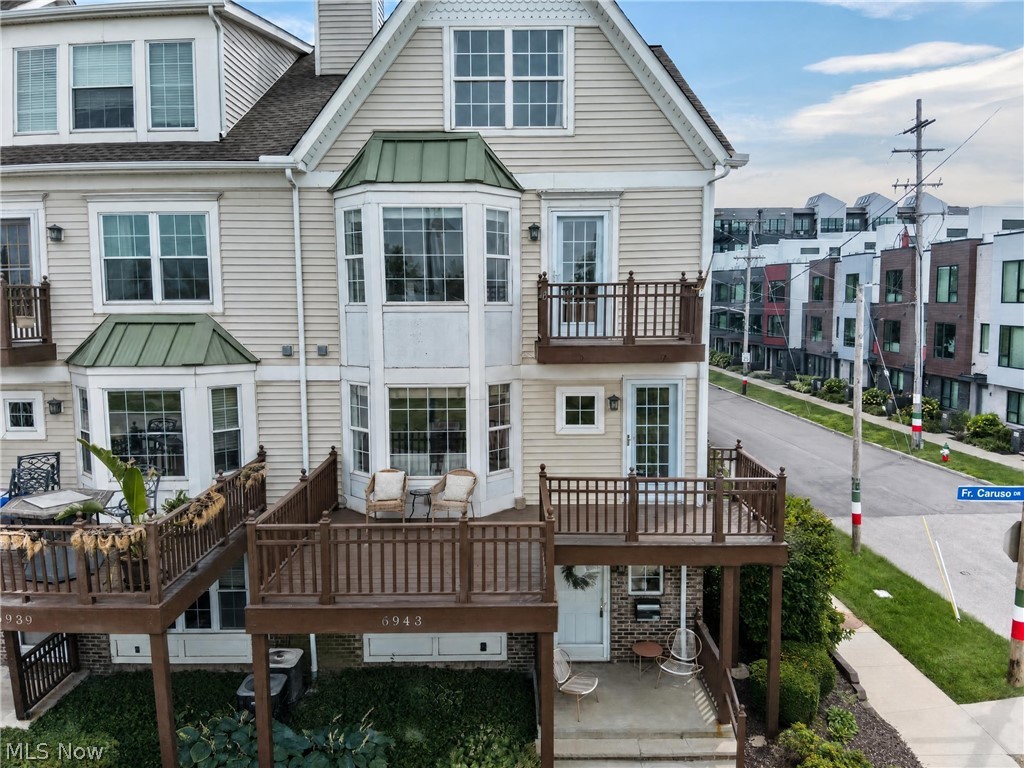 6943 Father Caruso Drive Cleveland OH 44102