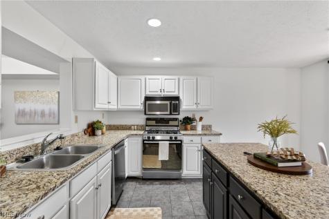 6943 Father Caruso Drive Cleveland OH 44102