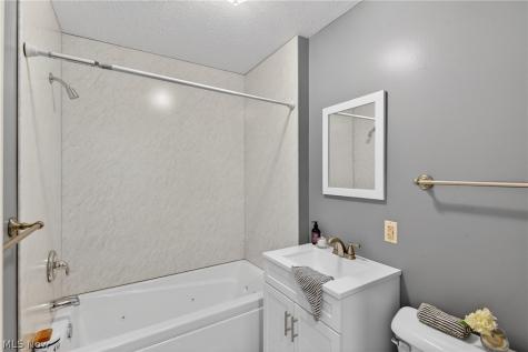 6943 Father Caruso Drive Cleveland OH 44102