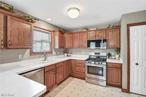 1820 Hampton Run Broadview Heights OH 44147