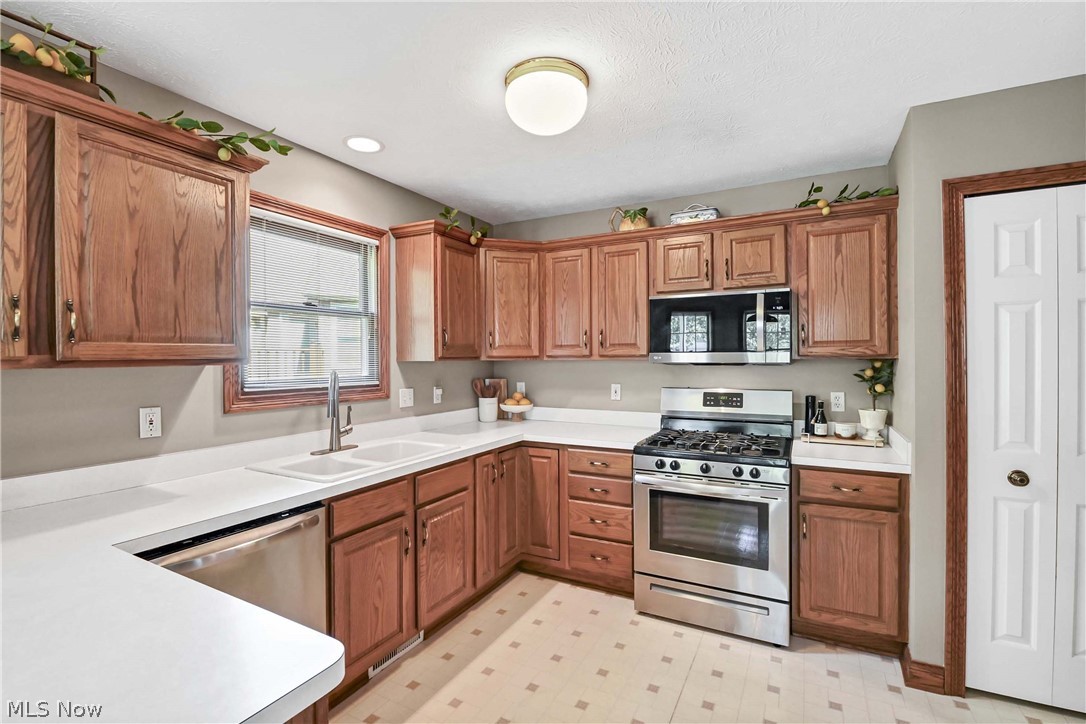 1820 Hampton Run Broadview Heights OH 44147