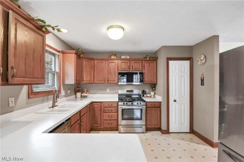 1820 Hampton Run Broadview Heights OH 44147