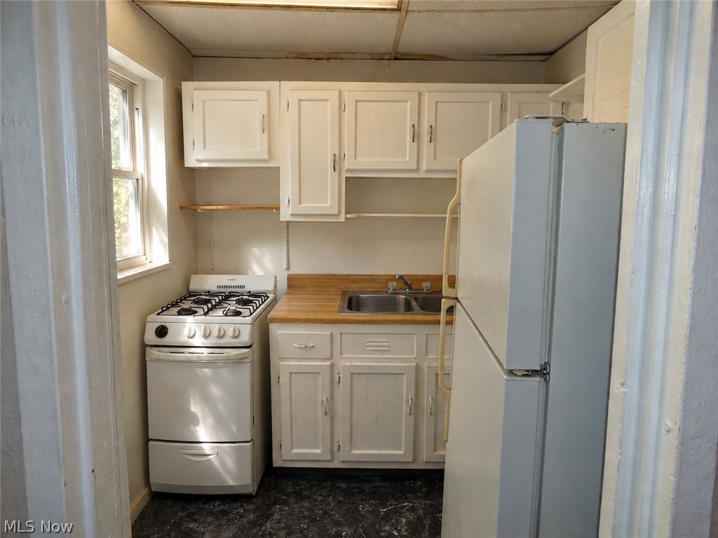 422 Clearview Drive Euclid OH 44123