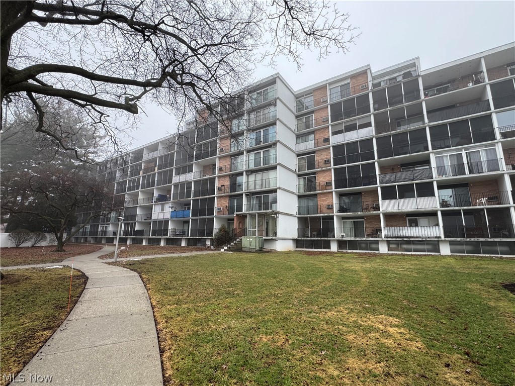 2331 E Market Street Akron OH 44312