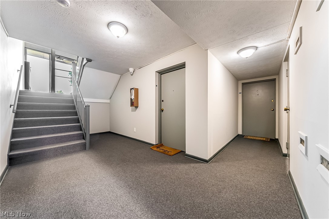 22011 River Oaks Drive Rocky River OH 44116