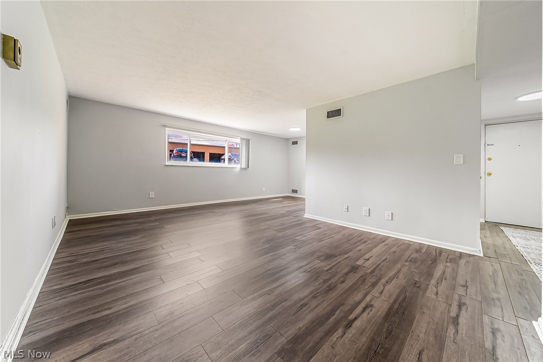 22011 River Oaks Drive Rocky River OH 44116