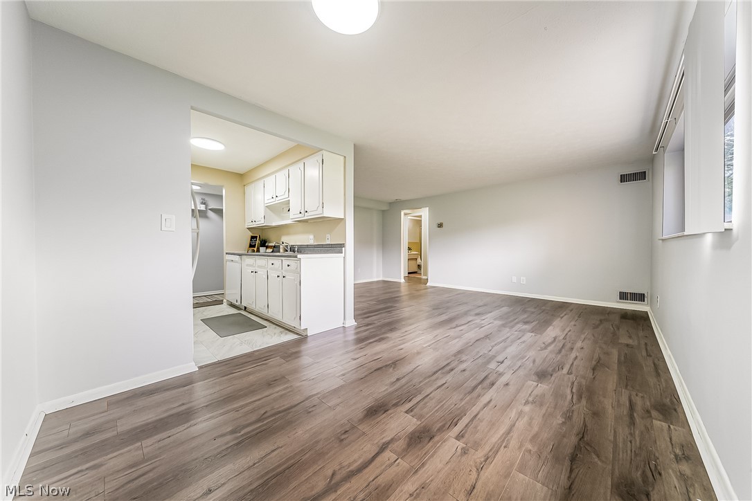 22011 River Oaks Drive Rocky River OH 44116