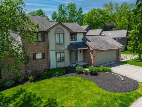 4920 Pond Drive NW North Canton OH 44720