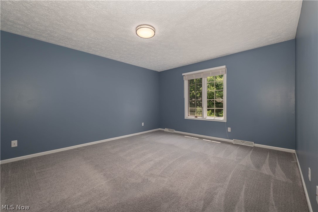4920 Pond Drive NW North Canton OH 44720