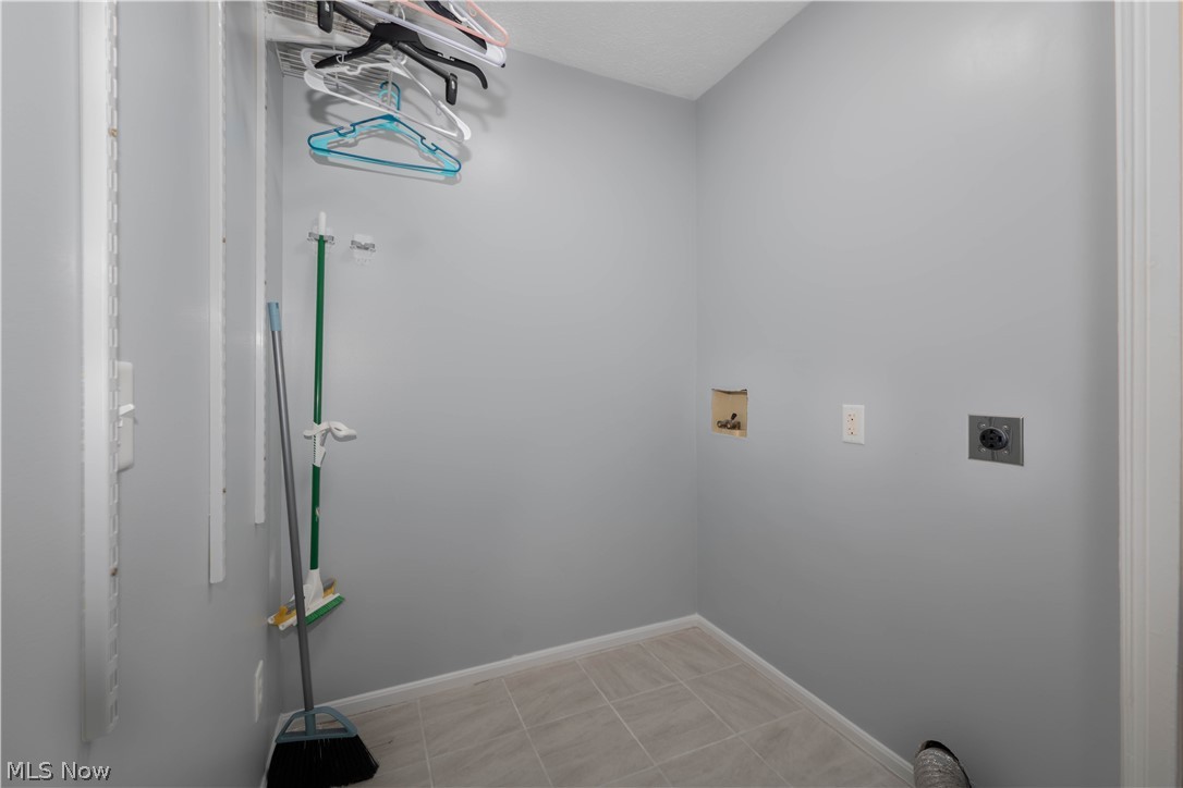 4920 Pond Drive NW North Canton OH 44720