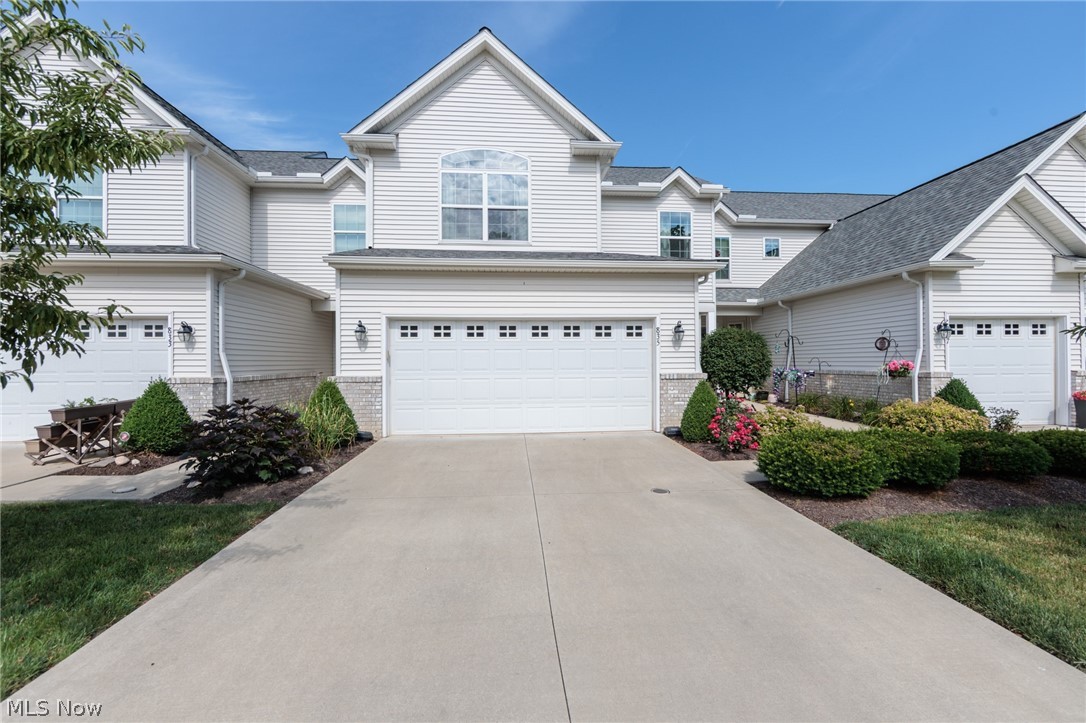 Avon Lake OH, 835 Wildberry Circle