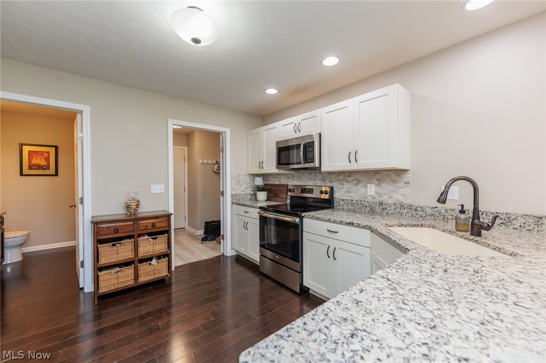 835 Wildberry Circle Avon Lake OH 44012