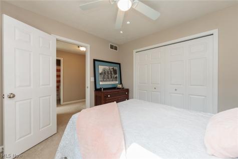 835 Wildberry Circle Avon Lake OH 44012