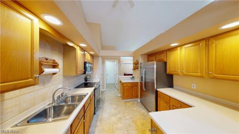 551 Daleview Drive Aurora OH 44202