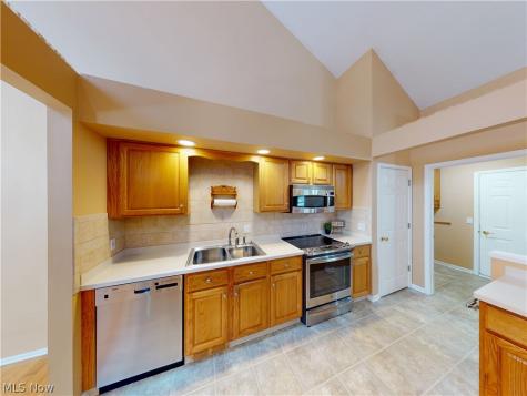 551 Daleview Drive Aurora OH 44202
