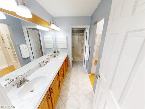 551 Daleview Drive Aurora OH 44202