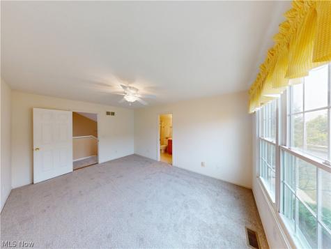 551 Daleview Drive Aurora OH 44202