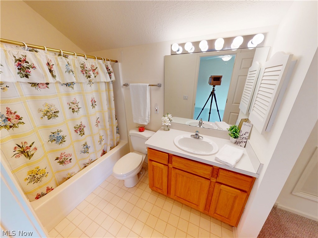 551 Daleview Drive Aurora OH 44202