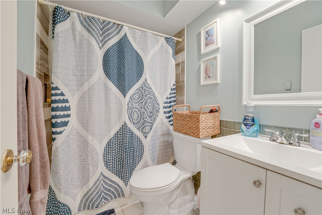 13 Meadowlawn Drive Mentor OH 44060