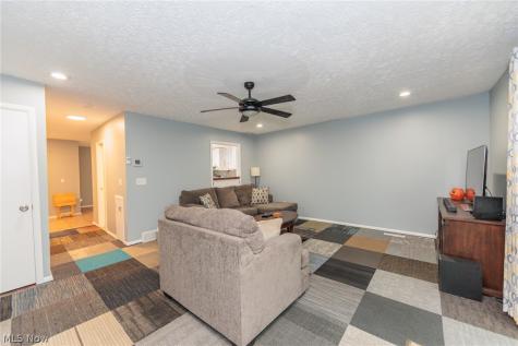 88 Castle Court Brunswick OH 44212