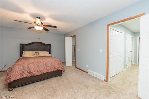 88 Castle Court Brunswick OH 44212