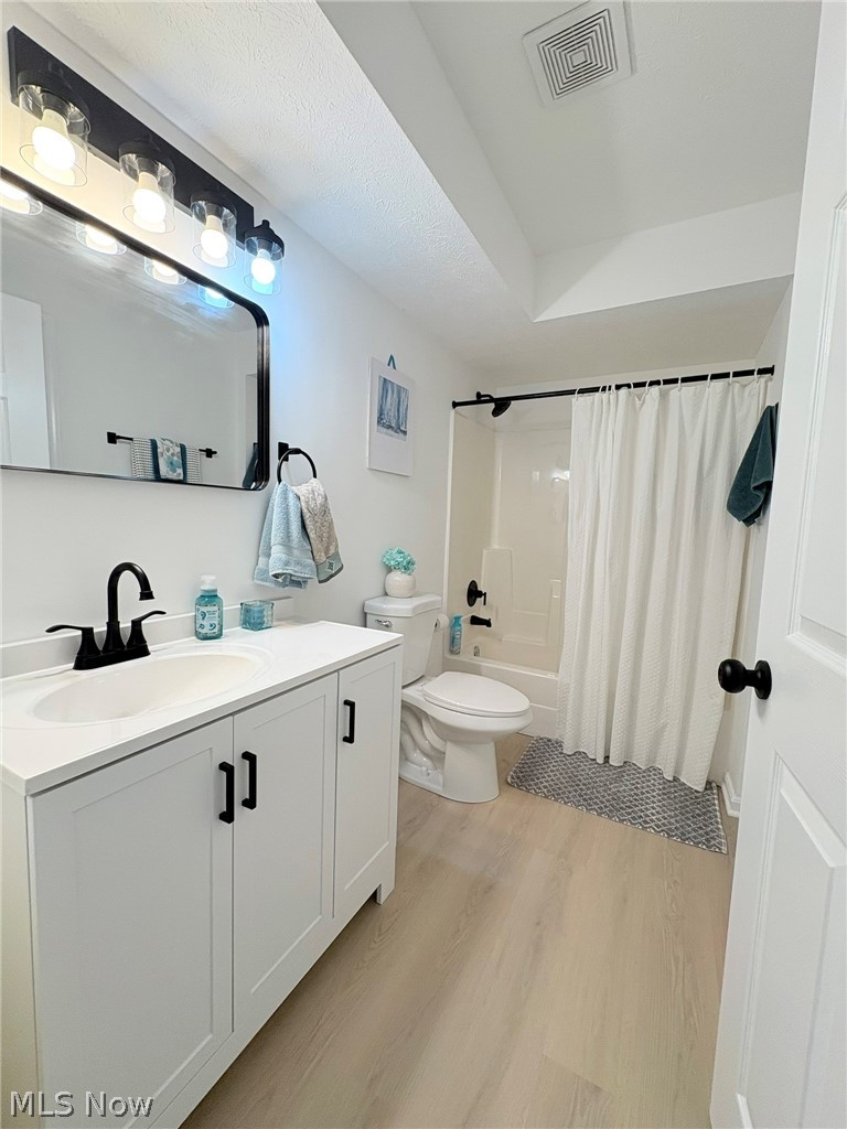23003 Chandlers Lane Olmsted Falls OH 44138