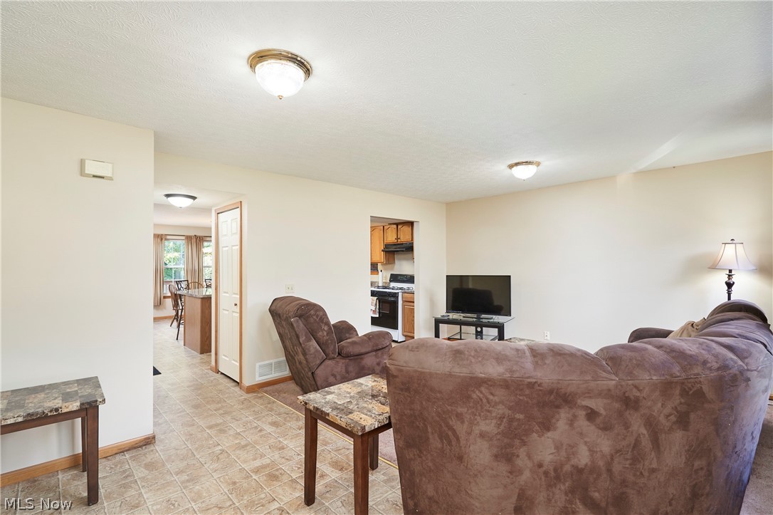 152 Steele Avenue Painesville OH 44077